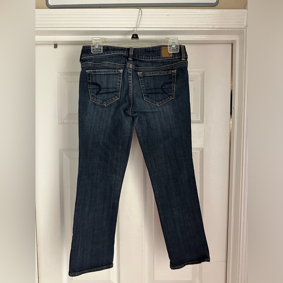 American Eagle, Artist crop, jeans. Approximately a 7” rise. Size 4. - Picture 2 of 4